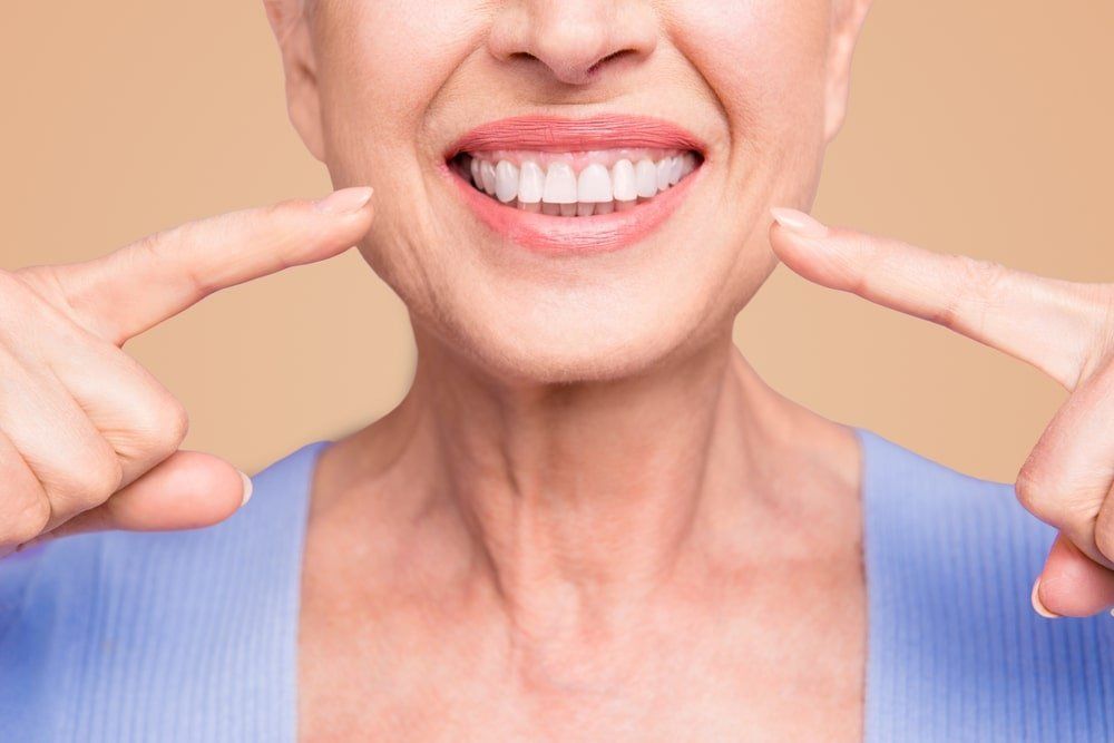 sourire aux gencives saines