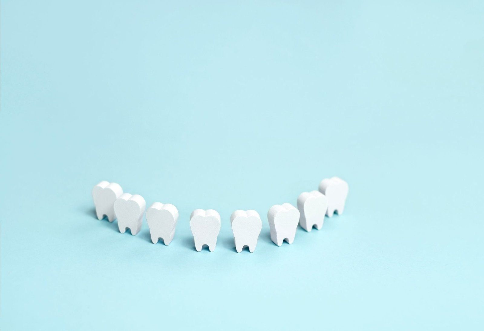 alignement de dents en bois