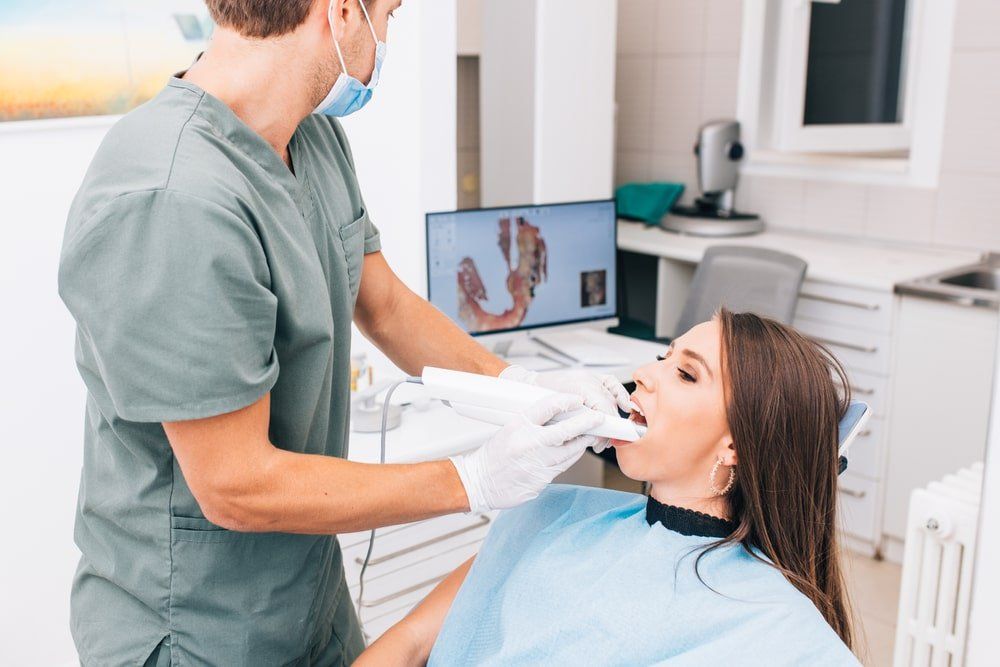 Le scanner intraoral qui permet de prendre des empreintes numériques