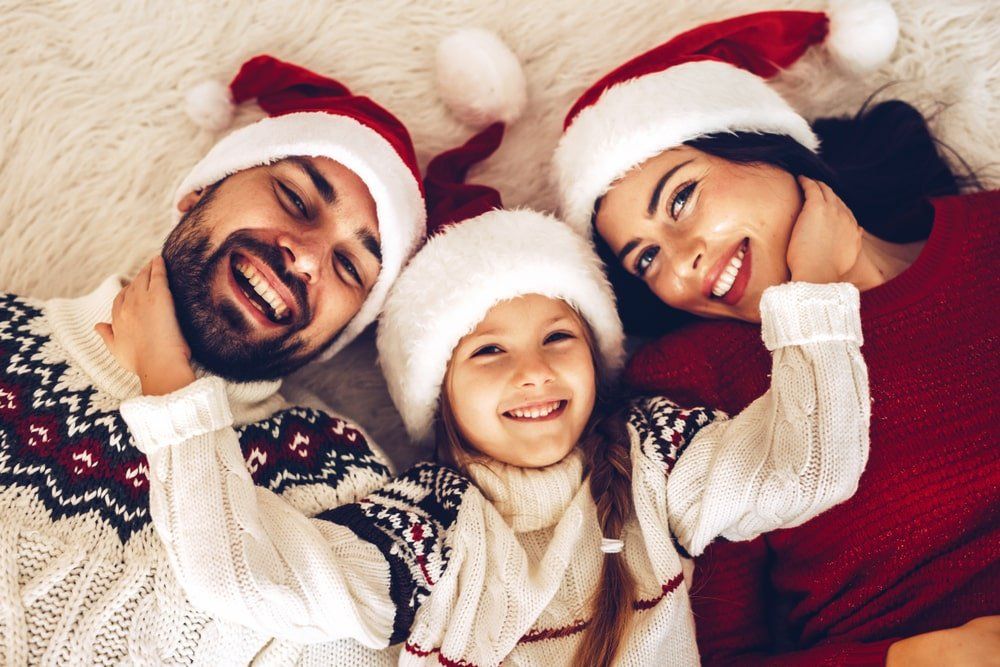 famille dans l'esprit du temps des fêtes